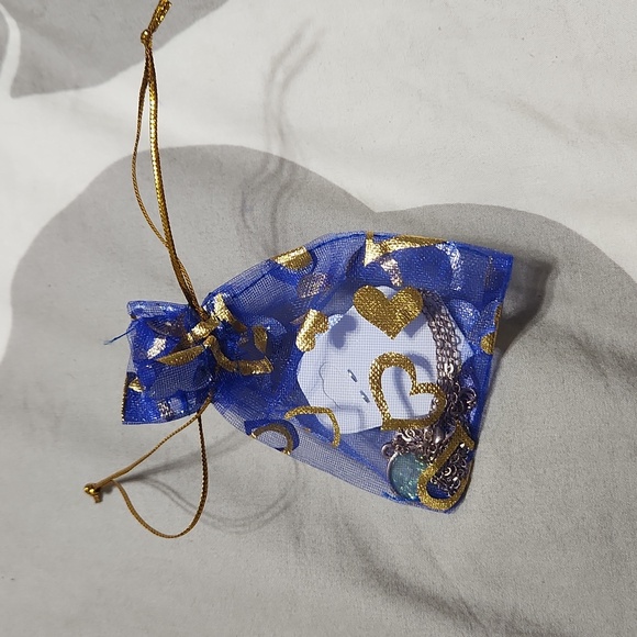 Round Green/Golden sphere pendant - Picture 7 of 7